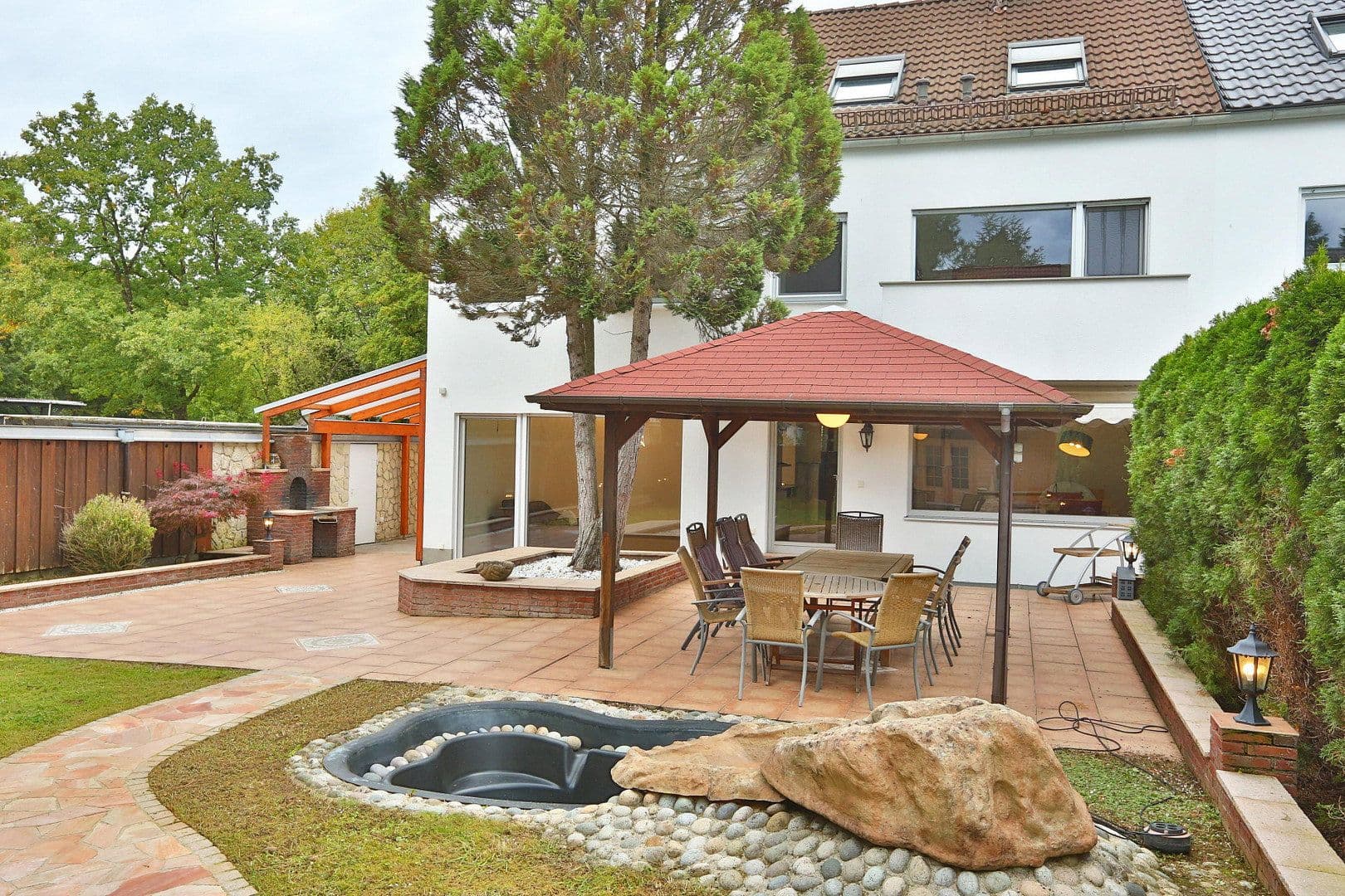 Prodej domu 205 m², pozemek 500 m², Hainbuchen Str. 18, Taufkirchen, Bavorsko Prodej domu 205 m², pozemek 500 m², Hainbuchen Str. 18, Taufkirchen, Bavorsko