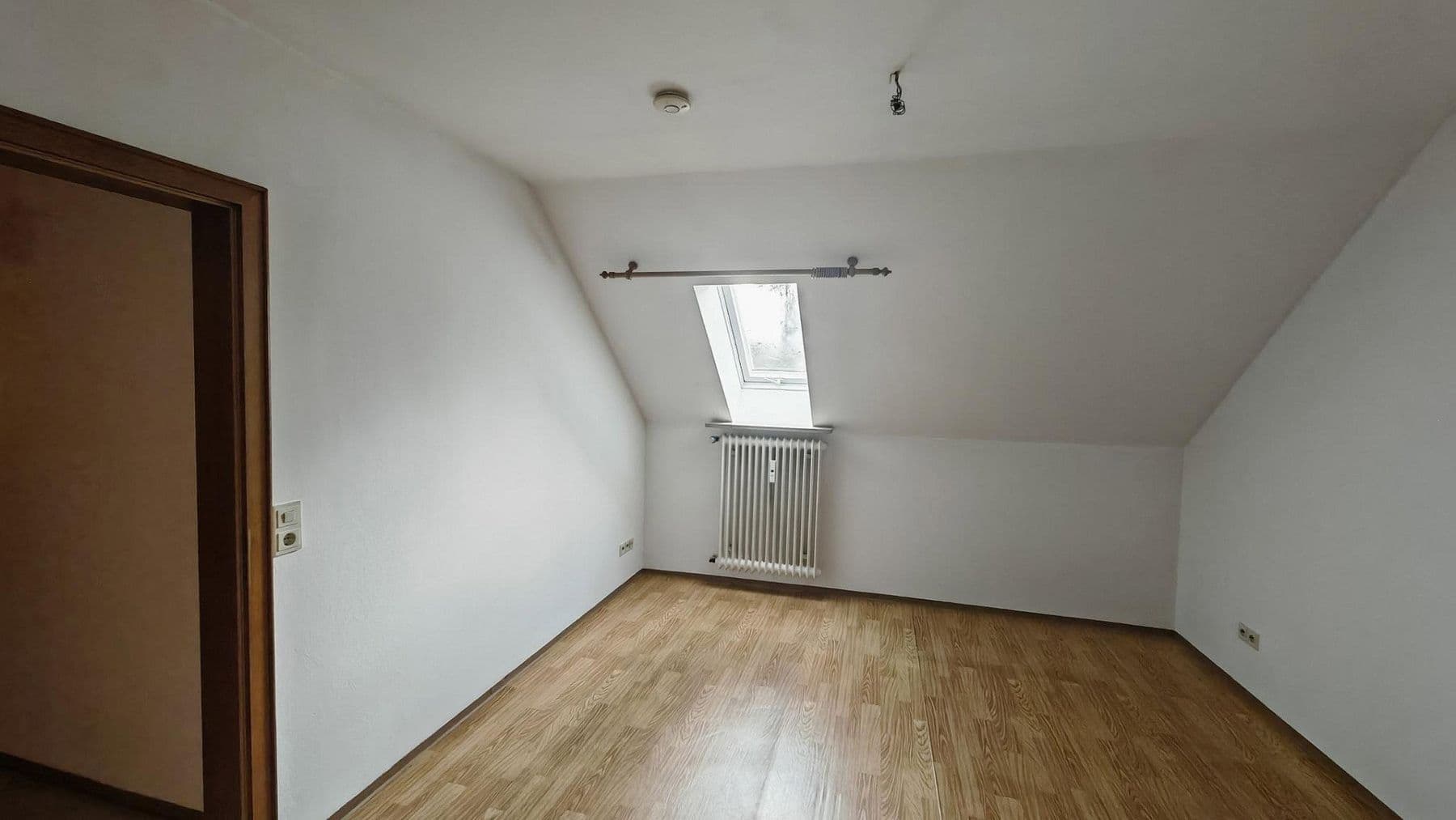 Pronájem bytu 2+1 60 m², Bahnhofstr. 24, Oberviechtach, Bavorsko Pronájem bytu 2+1 60 m², Bahnhofstr. 24, Oberviechtach, Bavorsko