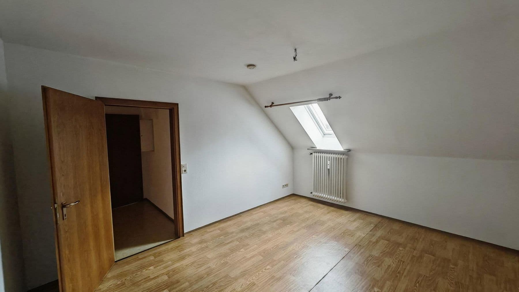 Pronájem bytu 2+1 60 m², Bahnhofstr. 24, Oberviechtach, Bavorsko Pronájem bytu 2+1 60 m², Bahnhofstr. 24, Oberviechtach, Bavorsko
