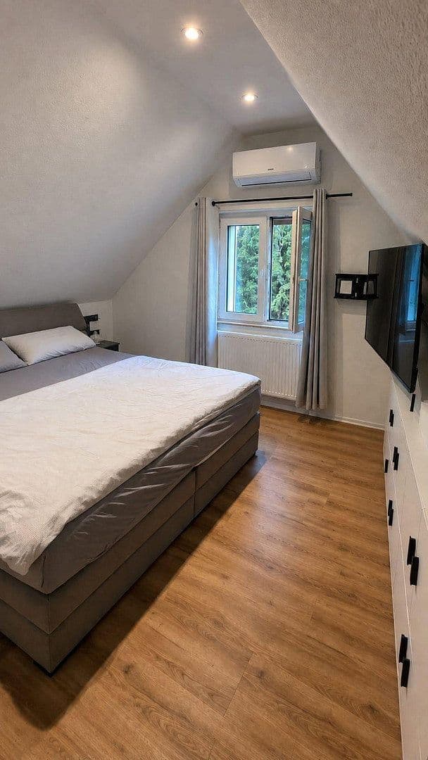 Prodej domu 200 m², pozemek 6.000 m², Münchhausen, Hessen Prodej domu 200 m², pozemek 6.000 m², Münchhausen, Hessen