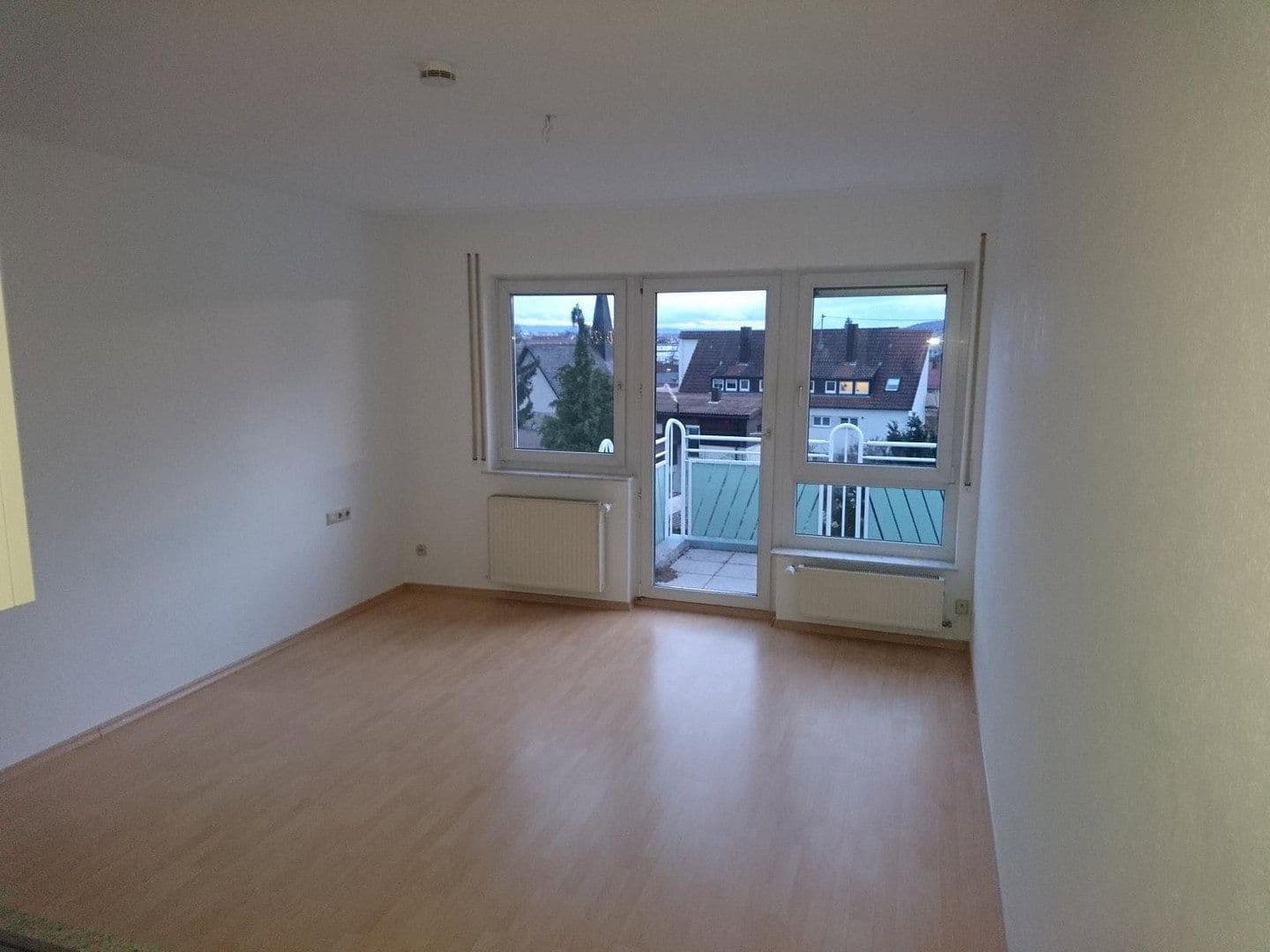 Pronájem bytu 2+1 56 m², Filderstadt, Bádensko-Württembersko Pronájem bytu 2+1 56 m², Filderstadt, Bádensko-Württembersko