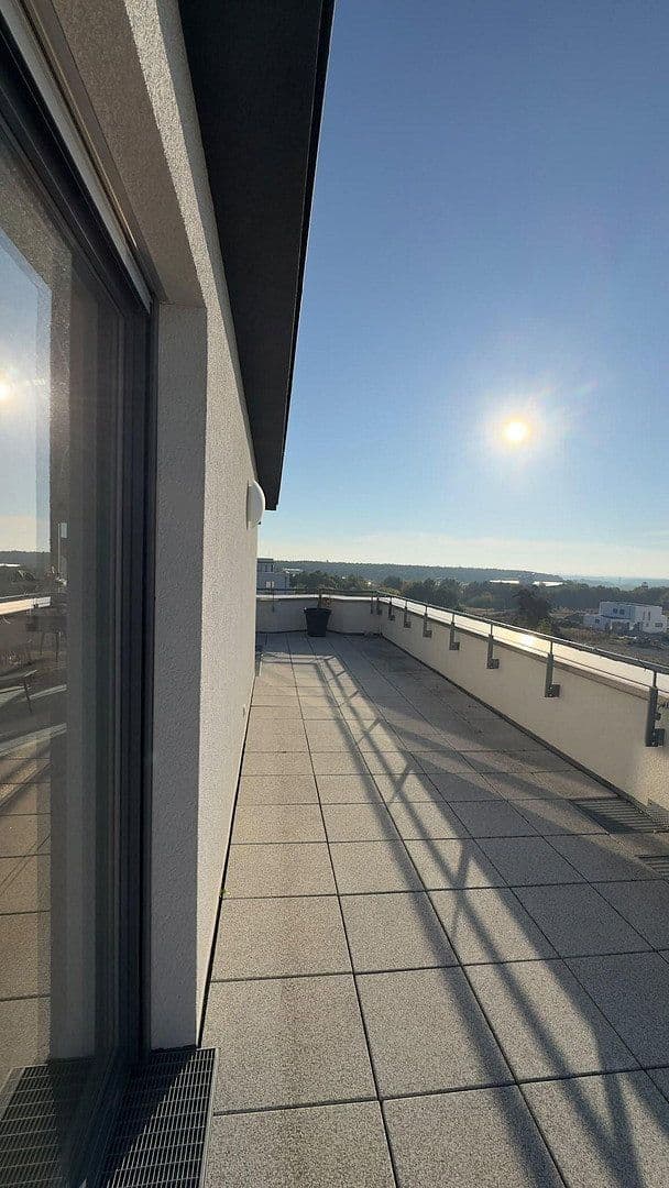 Pronájem bytu 3+1 95 m², Aristide-Briand-Str. 12, Herzogenaurach, Bavorsko Pronájem bytu 3+1 95 m², Aristide-Briand-Str. 12, Herzogenaurach, Bavorsko