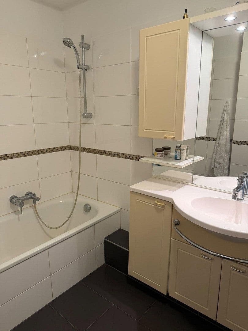 Pronájem bytu 2+1 60 m², Neichener Str. 20, Overath, Severní Porýní-Vestfálsko Pronájem bytu 2+1 60 m², Neichener Str. 20, Overath, Severní Porýní-Vestfálsko