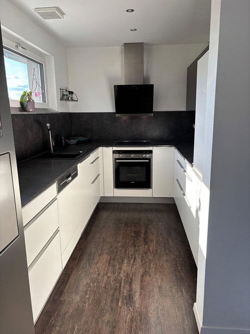 Prodej domu 206 m², pozemek 490 m², Rheinau, Bádensko-Württembersko Prodej domu 206 m², pozemek 490 m², Rheinau, Bádensko-Württembersko