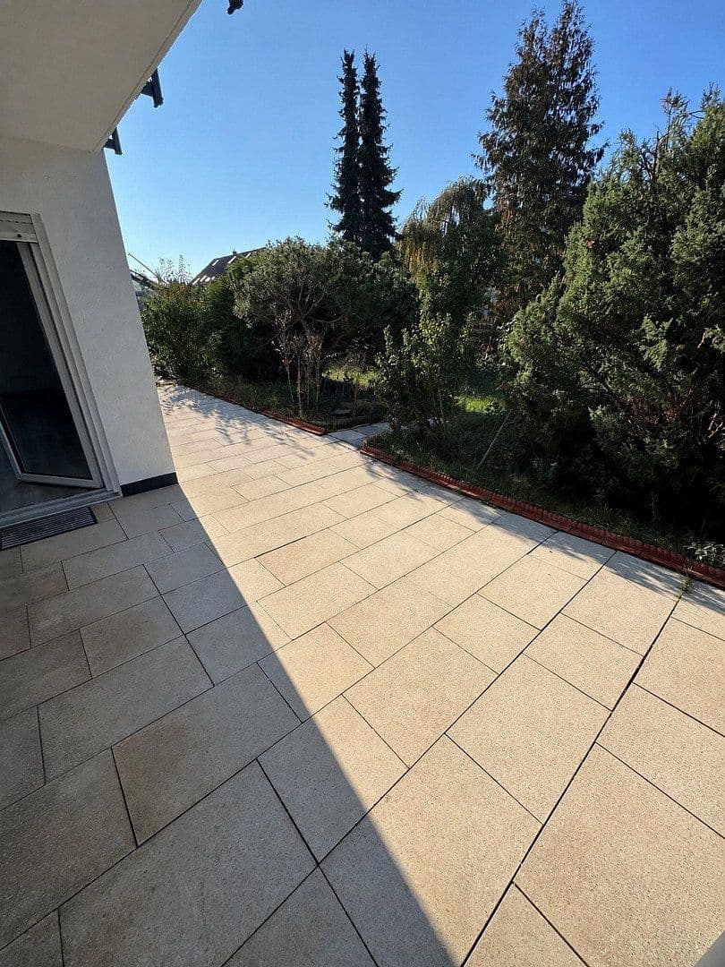 Prodej domu 167 m², pozemek 694 m², Königsberger Strasse 31, Baiersdorf, Bavorsko Prodej domu 167 m², pozemek 694 m², Königsberger Strasse 31, Baiersdorf, Bavorsko