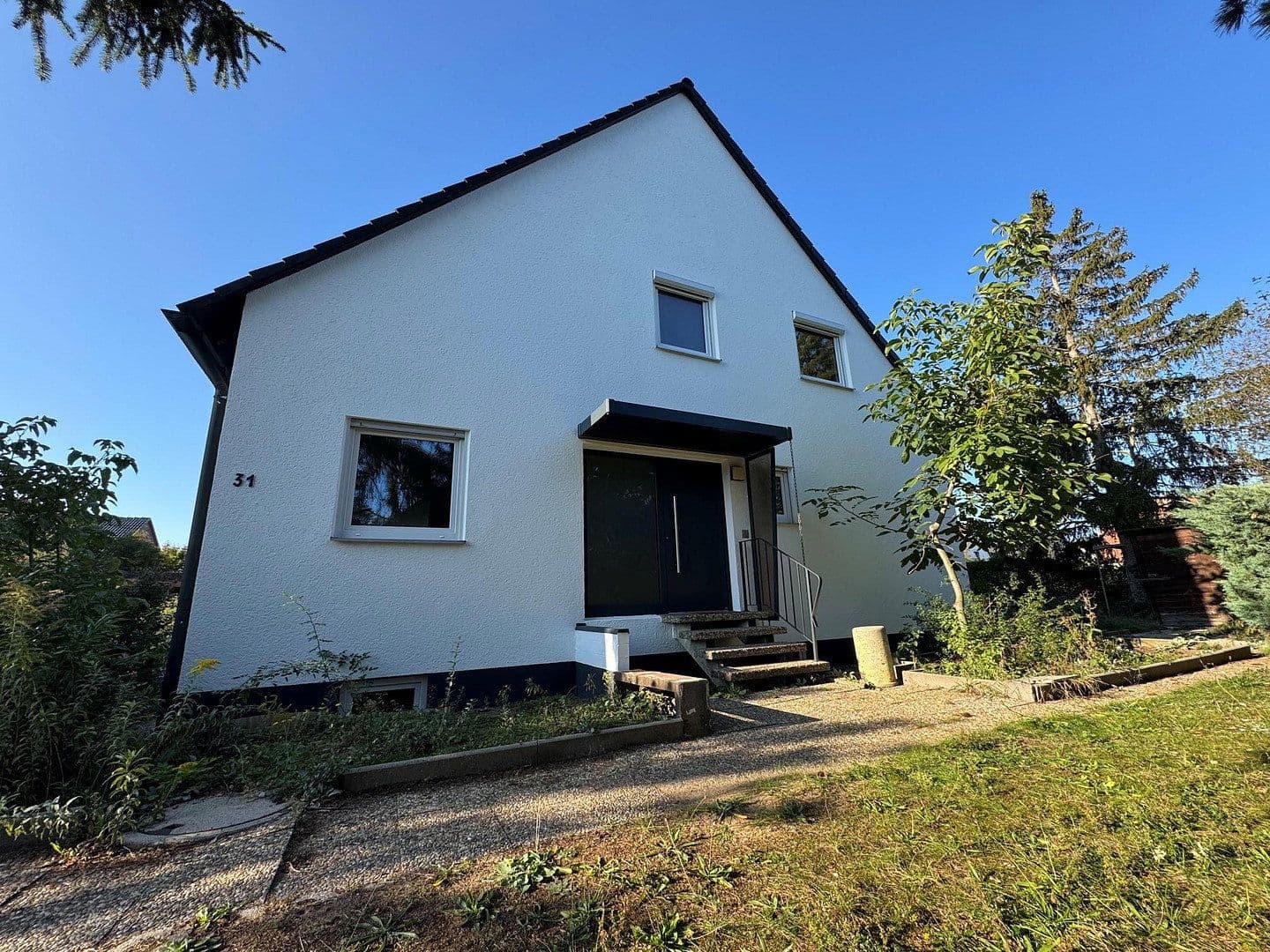 Prodej domu 167 m², pozemek 694 m², Königsberger Strasse 31, Baiersdorf, Bavorsko Prodej domu 167 m², pozemek 694 m², Königsberger Strasse 31, Baiersdorf, Bavorsko