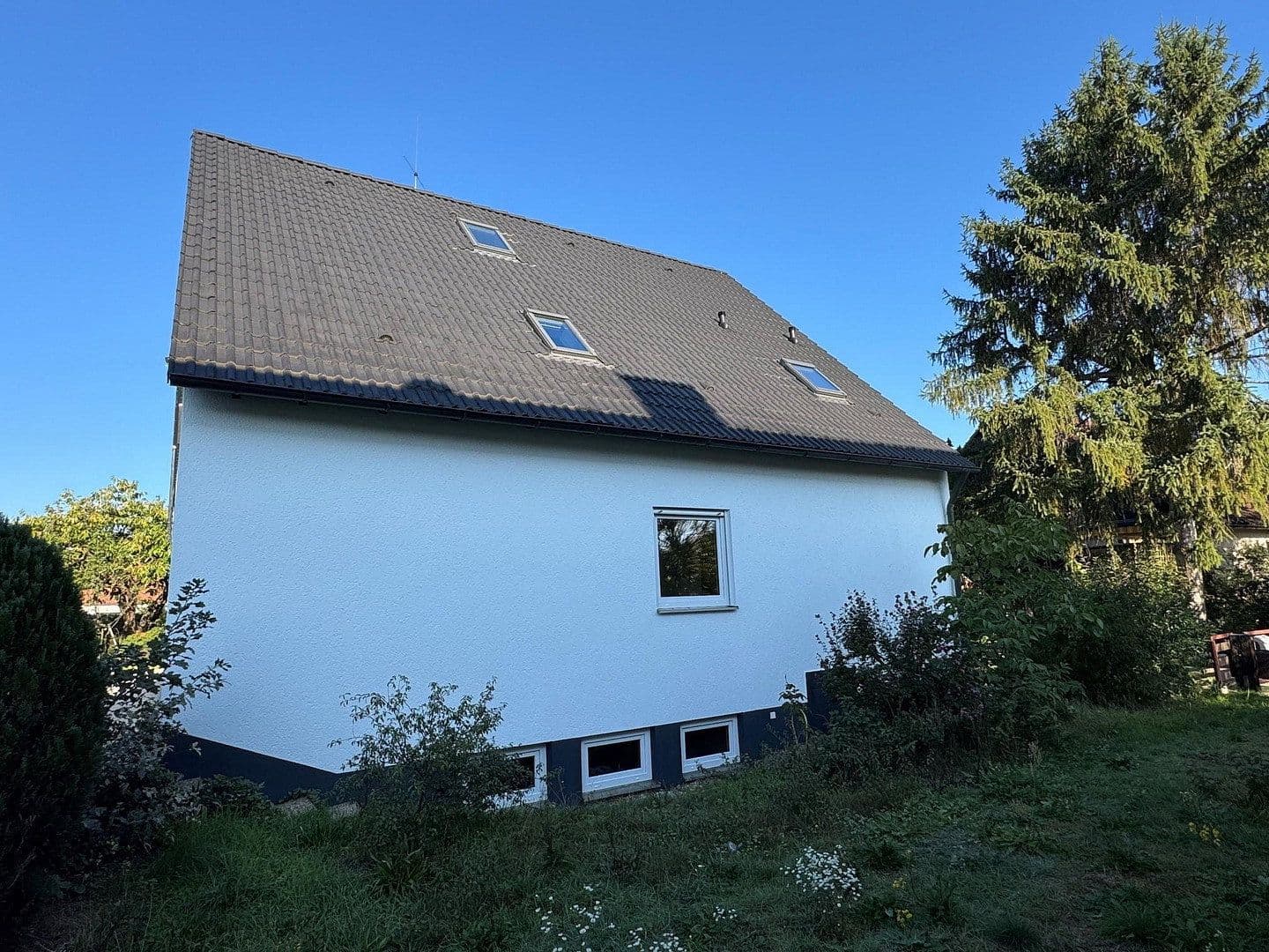 Prodej domu 167 m², pozemek 694 m², Königsberger Strasse 31, Baiersdorf, Bavorsko Prodej domu 167 m², pozemek 694 m², Königsberger Strasse 31, Baiersdorf, Bavorsko