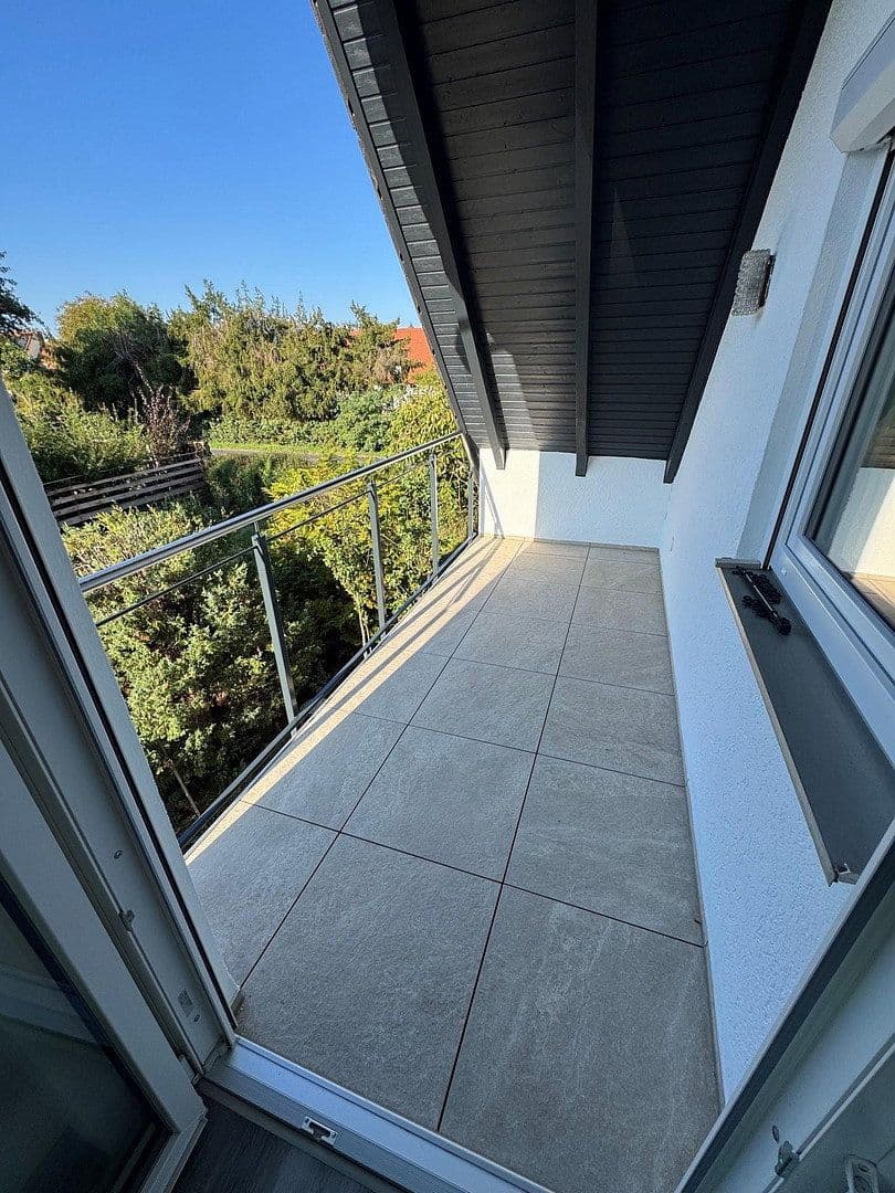 Prodej domu 167 m², pozemek 694 m², Königsberger Strasse 31, Baiersdorf, Bavorsko Prodej domu 167 m², pozemek 694 m², Königsberger Strasse 31, Baiersdorf, Bavorsko