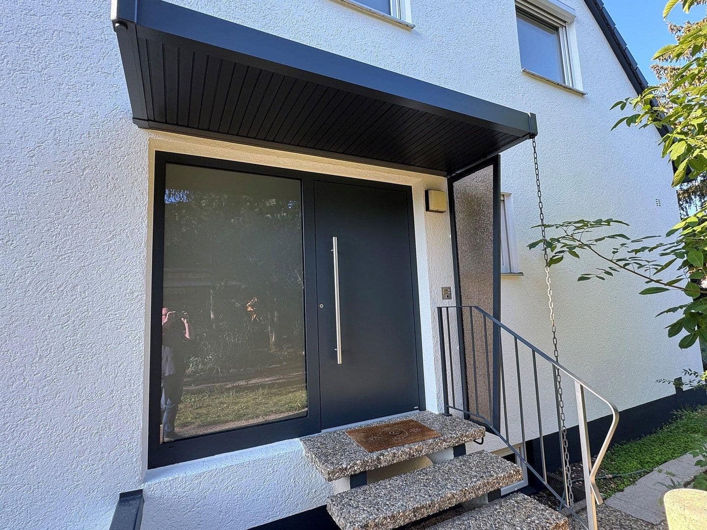 Prodej domu 167 m², pozemek 694 m², Königsberger Strasse 31, Baiersdorf, Bavorsko Prodej domu 167 m², pozemek 694 m², Königsberger Strasse 31, Baiersdorf, Bavorsko