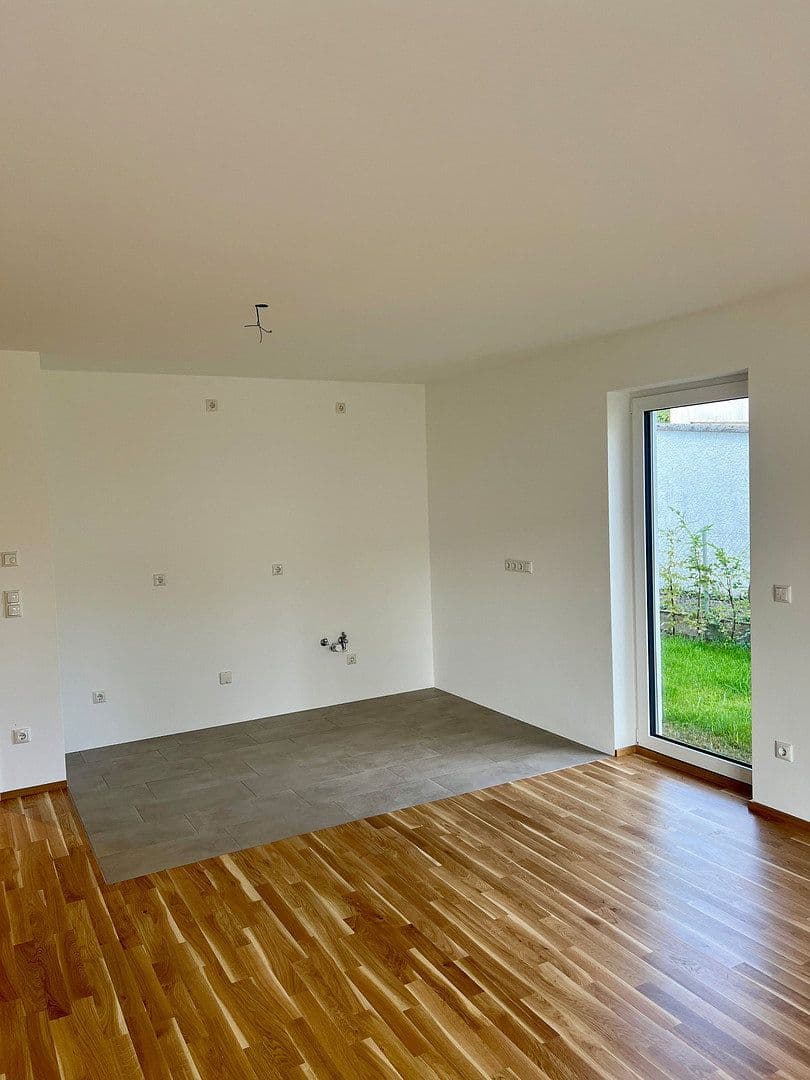 Pronájem bytu 3+1 108 m², Moosburg an der Isar, Bavorsko Pronájem bytu 3+1 108 m², Moosburg an der Isar, Bavorsko