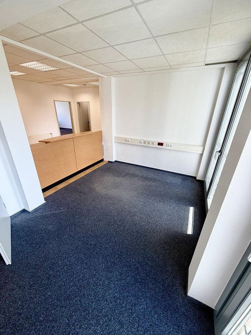 Pronájem kanceláře 140 m², Detmolder Str. 596, Bielefeld, Severní Porýní-Vestfálsko Pronájem kanceláře 140 m², Detmolder Str. 596, Bielefeld, Severní Porýní-Vestfálsko