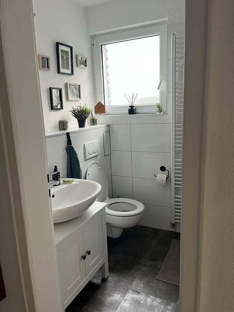 Pronájem bytu 1+kk 40 m², Wuppertal, Severní Porýní-Vestfálsko Pronájem bytu 1+kk 40 m², Wuppertal, Severní Porýní-Vestfálsko