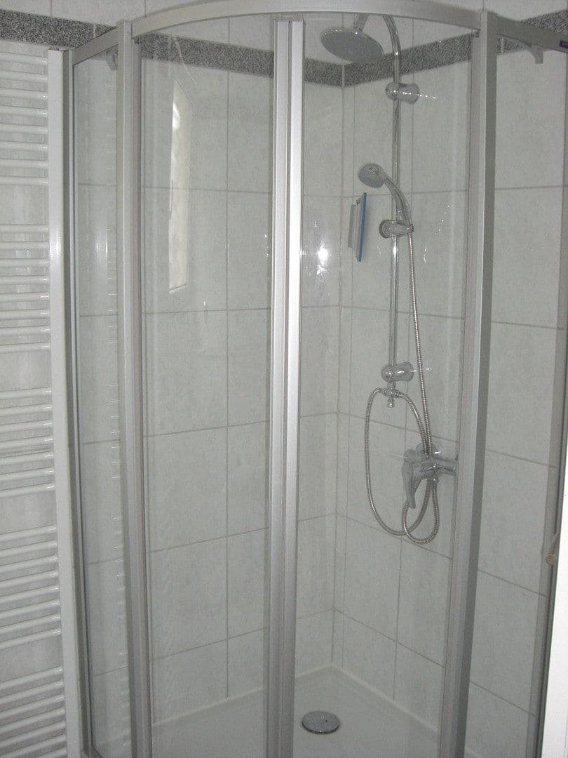 Pronájem bytu 1+kk 40 m², Wuppertal, Severní Porýní-Vestfálsko Pronájem bytu 1+kk 40 m², Wuppertal, Severní Porýní-Vestfálsko