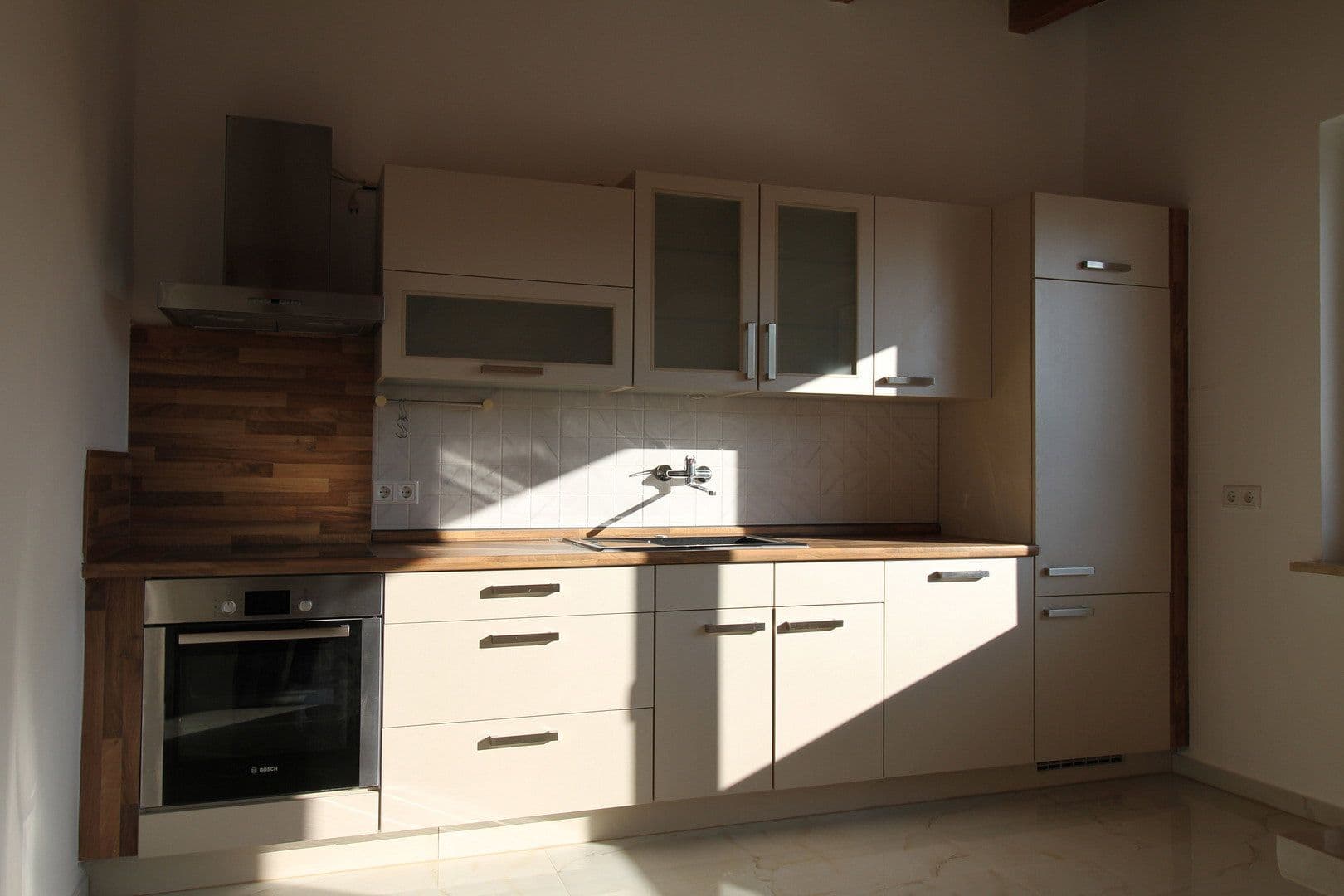 Prodej bytu 3+1 72 m², Jahn Strasse 10, Ergoldsbach, Bavorsko Prodej bytu 3+1 72 m², Jahn Strasse 10, Ergoldsbach, Bavorsko