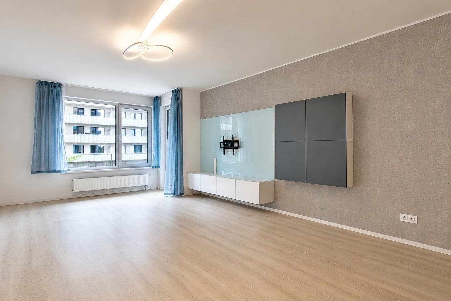 Pronájem bytu 3+kk 99 m², Zvěřinova, Praha, Praha Pronájem bytu 3+kk 99 m², Zvěřinova, Praha, Praha