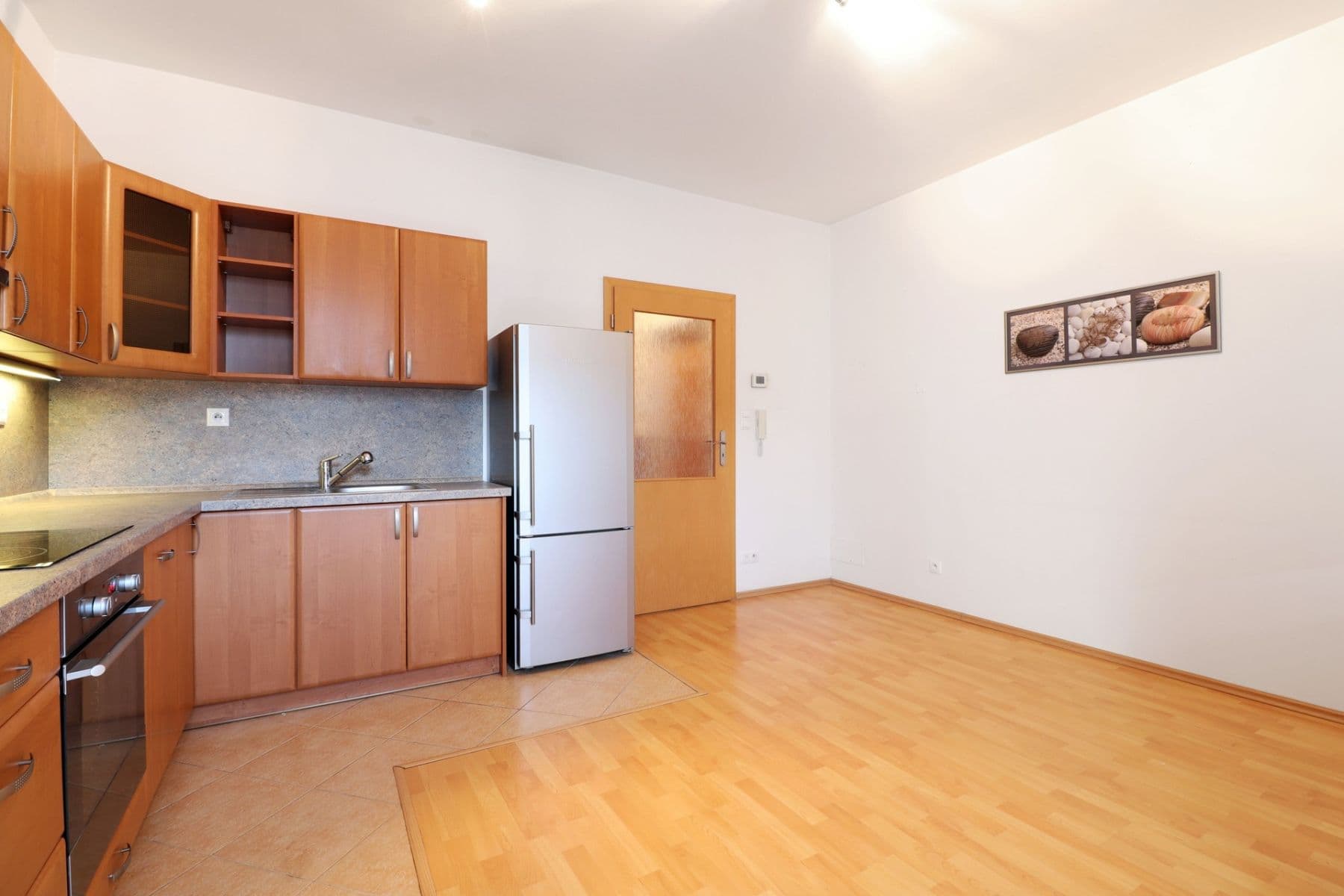 Pronájem bytu 2+kk 42 m², Meteorologická, Praha, Praha Pronájem bytu 2+kk 42 m², Meteorologická, Praha, Praha