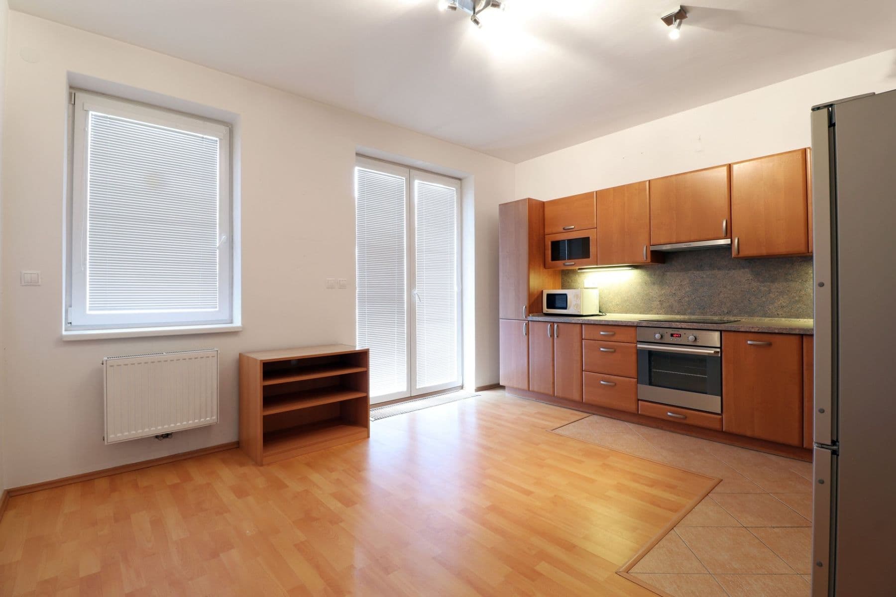 Pronájem bytu 2+kk 42 m², Meteorologická, Praha, Praha Pronájem bytu 2+kk 42 m², Meteorologická, Praha, Praha