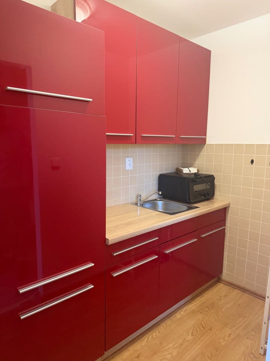 Pronájem bytu 1+1 35 m², U Továren, Praha, Praha Pronájem bytu 1+1 35 m², U Továren, Praha, Praha