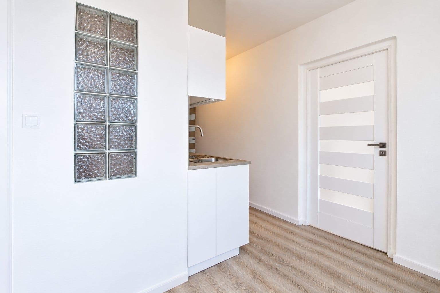 Pronájem bytu 4+1 77 m², Nedašovská, Praha, Praha Pronájem bytu 4+1 77 m², Nedašovská, Praha, Praha