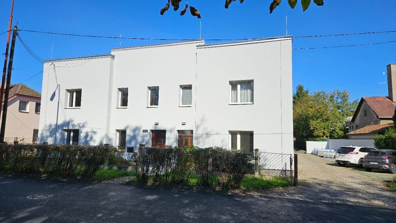 Pronájem bytu 2+1 70 m², U Bažantnice, Poděbrady, Středočeský kraj Pronájem bytu 2+1 70 m², U Bažantnice, Poděbrady, Středočeský kraj