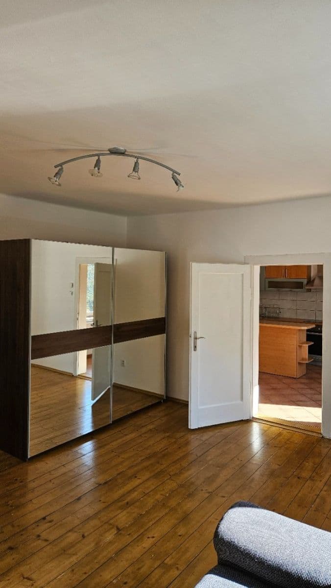 Pronájem bytu 2+1 70 m², U Bažantnice, Poděbrady, Středočeský kraj Pronájem bytu 2+1 70 m², U Bažantnice, Poděbrady, Středočeský kraj