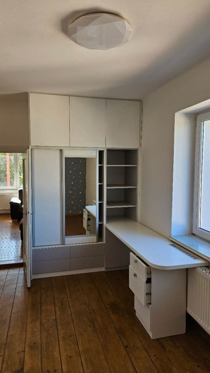 Pronájem bytu 2+1 70 m², U Bažantnice, Poděbrady, Středočeský kraj Pronájem bytu 2+1 70 m², U Bažantnice, Poděbrady, Středočeský kraj