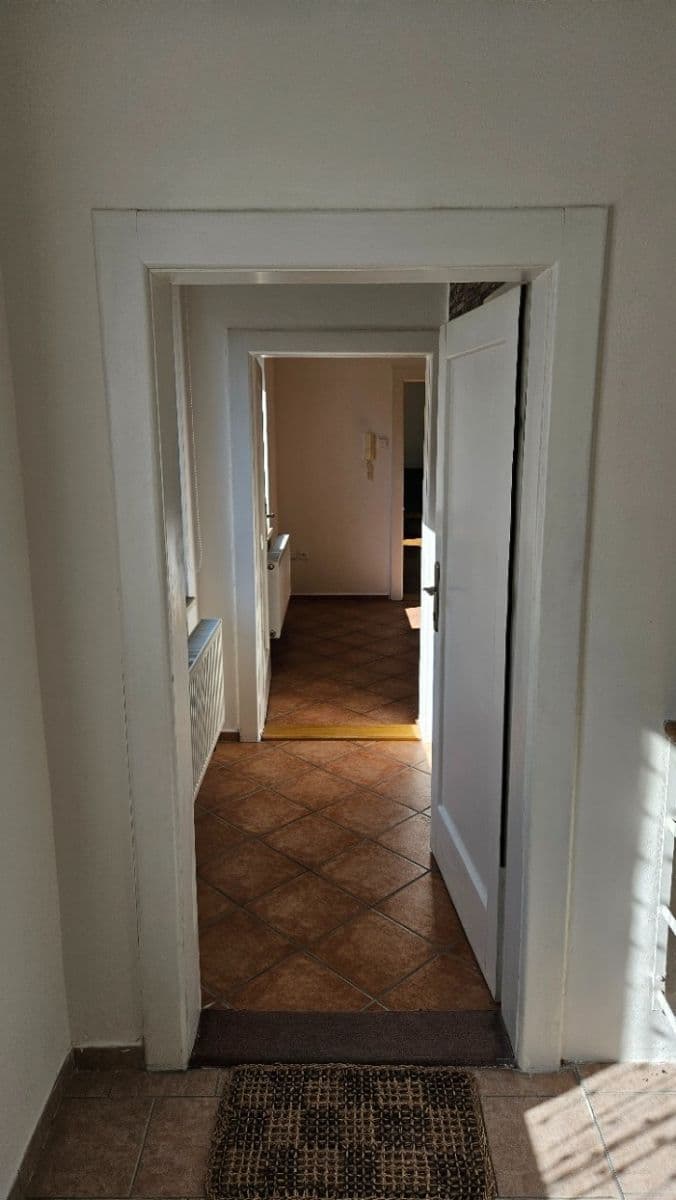 Pronájem bytu 2+1 70 m², U Bažantnice, Poděbrady, Středočeský kraj Pronájem bytu 2+1 70 m², U Bažantnice, Poděbrady, Středočeský kraj