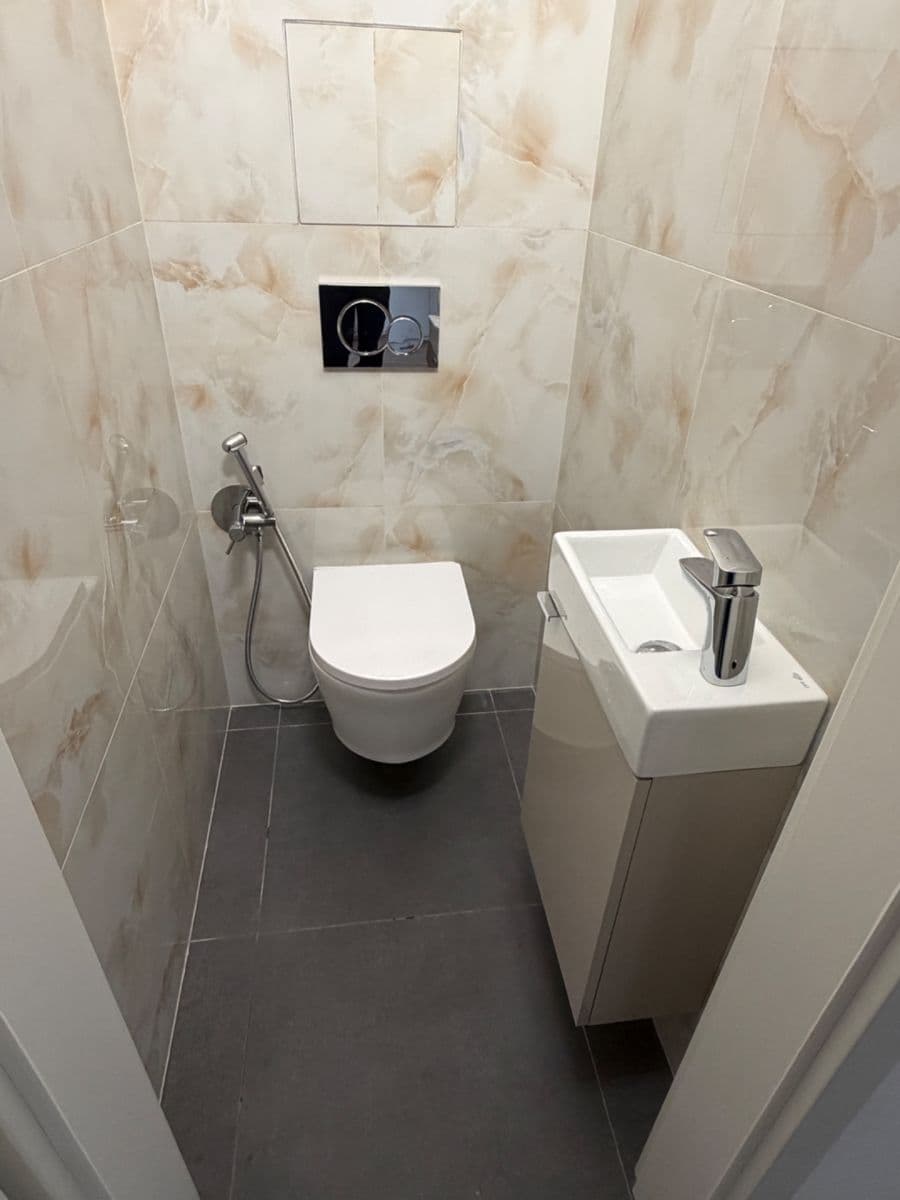 Pronájem bytu 3+kk 72 m², Sluneční náměstí, Praha, Praha Pronájem bytu 3+kk 72 m², Sluneční náměstí, Praha, Praha
