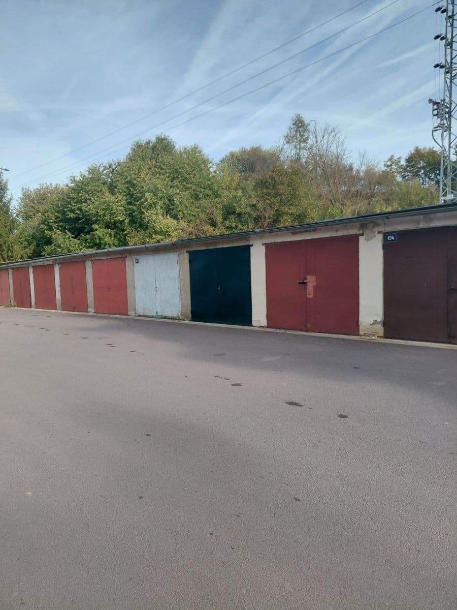 Prodej garáže 20 m², U Stadionu, Kuřim, Jihomoravský kraj Prodej garáže 20 m², U Stadionu, Kuřim, Jihomoravský kraj