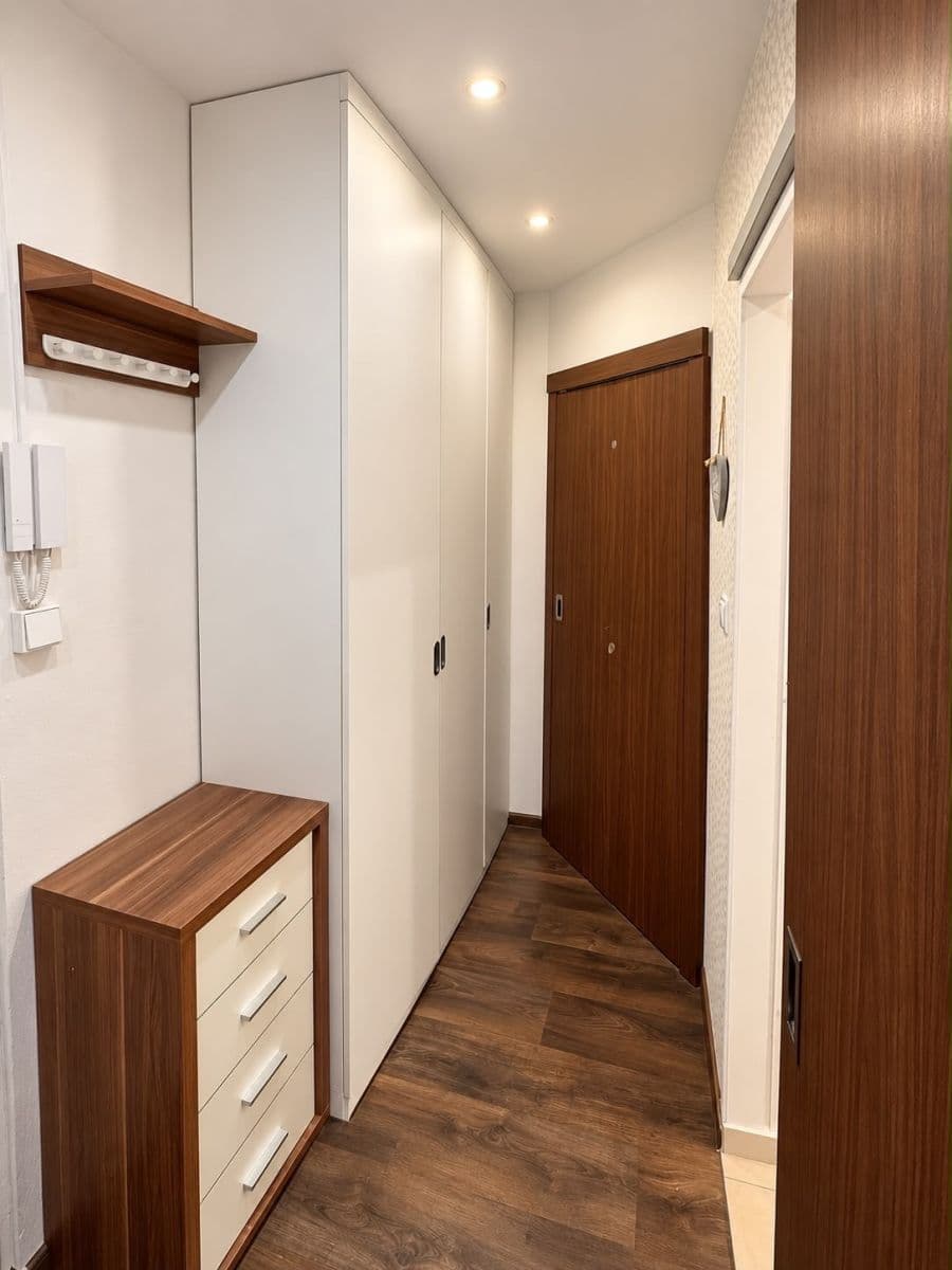 Pronájem bytu 2+kk 33 m², Košťálkova, Praha, Praha Pronájem bytu 2+kk 33 m², Košťálkova, Praha, Praha