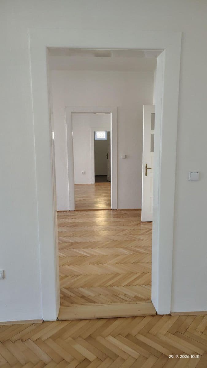 Pronájem bytu 3+1 133 m², Masarykova, Kutná Hora, Středočeský kraj Pronájem bytu 3+1 133 m², Masarykova, Kutná Hora, Středočeský kraj