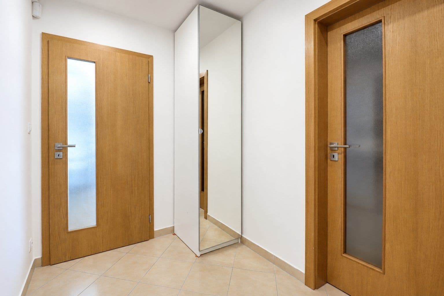 Pronájem bytu 1+1 31 m², Olšanská, Praha, Praha Pronájem bytu 1+1 31 m², Olšanská, Praha, Praha