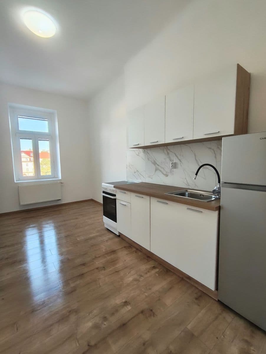 Pronájem bytu 3+1 92 m², Chlumčanského, Praha, Praha Pronájem bytu 3+1 92 m², Chlumčanského, Praha, Praha