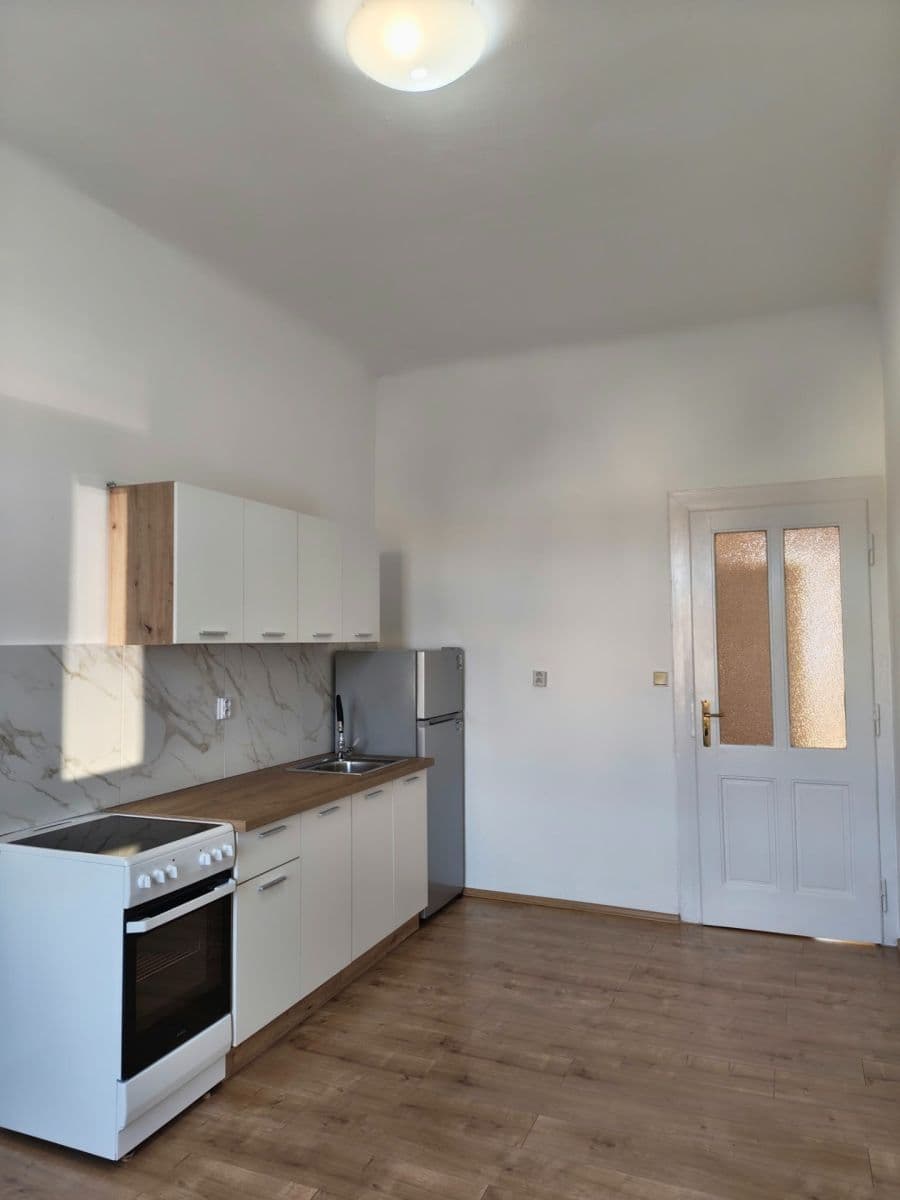 Pronájem bytu 3+1 92 m², Chlumčanského, Praha, Praha Pronájem bytu 3+1 92 m², Chlumčanského, Praha, Praha