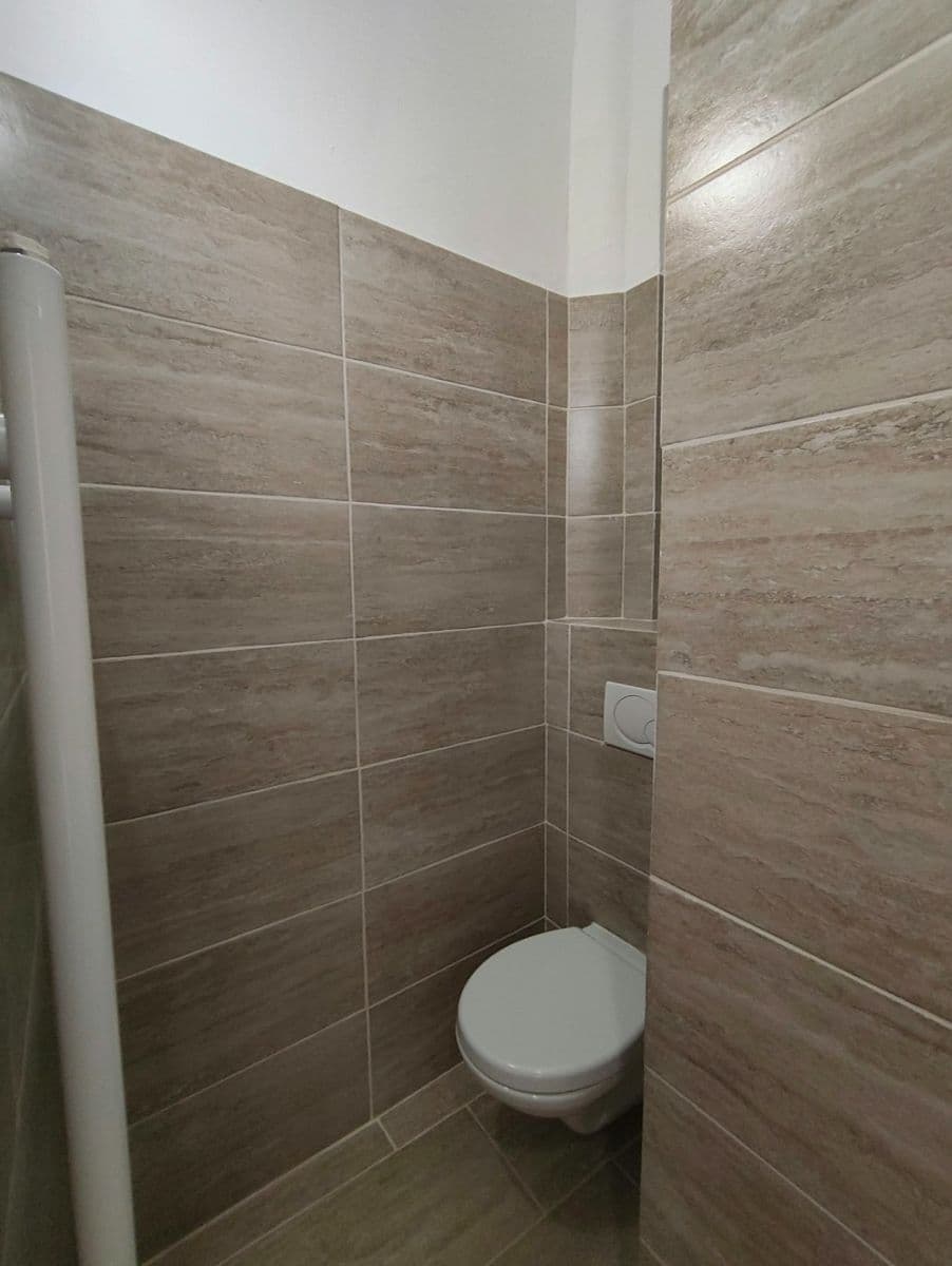 Pronájem bytu 3+1 92 m², Chlumčanského, Praha, Praha Pronájem bytu 3+1 92 m², Chlumčanského, Praha, Praha