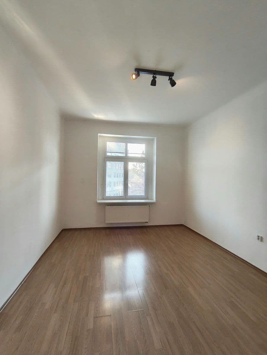 Pronájem bytu 3+1 92 m², Chlumčanského, Praha, Praha Pronájem bytu 3+1 92 m², Chlumčanského, Praha, Praha