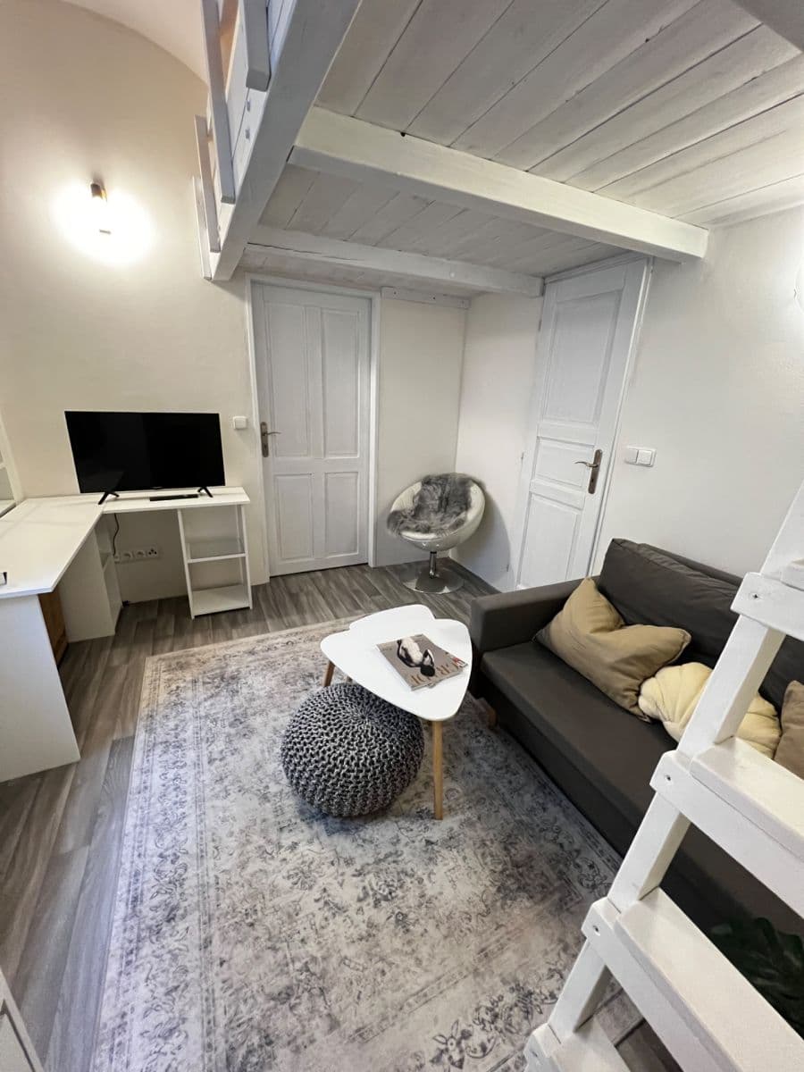 Pronájem bytu 2+kk 35 m², Plzeňská, Praha, Praha Pronájem bytu 2+kk 35 m², Plzeňská, Praha, Praha