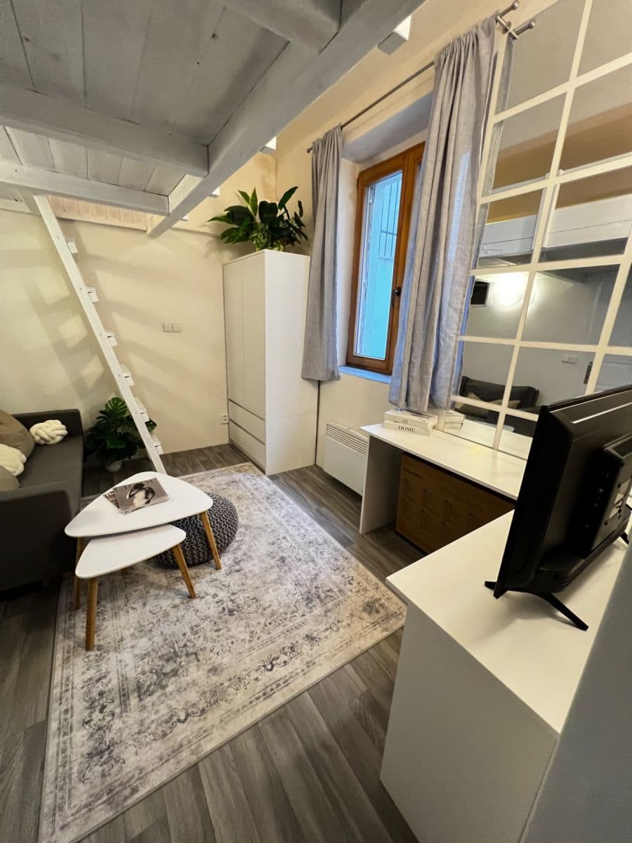 Pronájem bytu 2+kk 35 m², Plzeňská, Praha, Praha Pronájem bytu 2+kk 35 m², Plzeňská, Praha, Praha