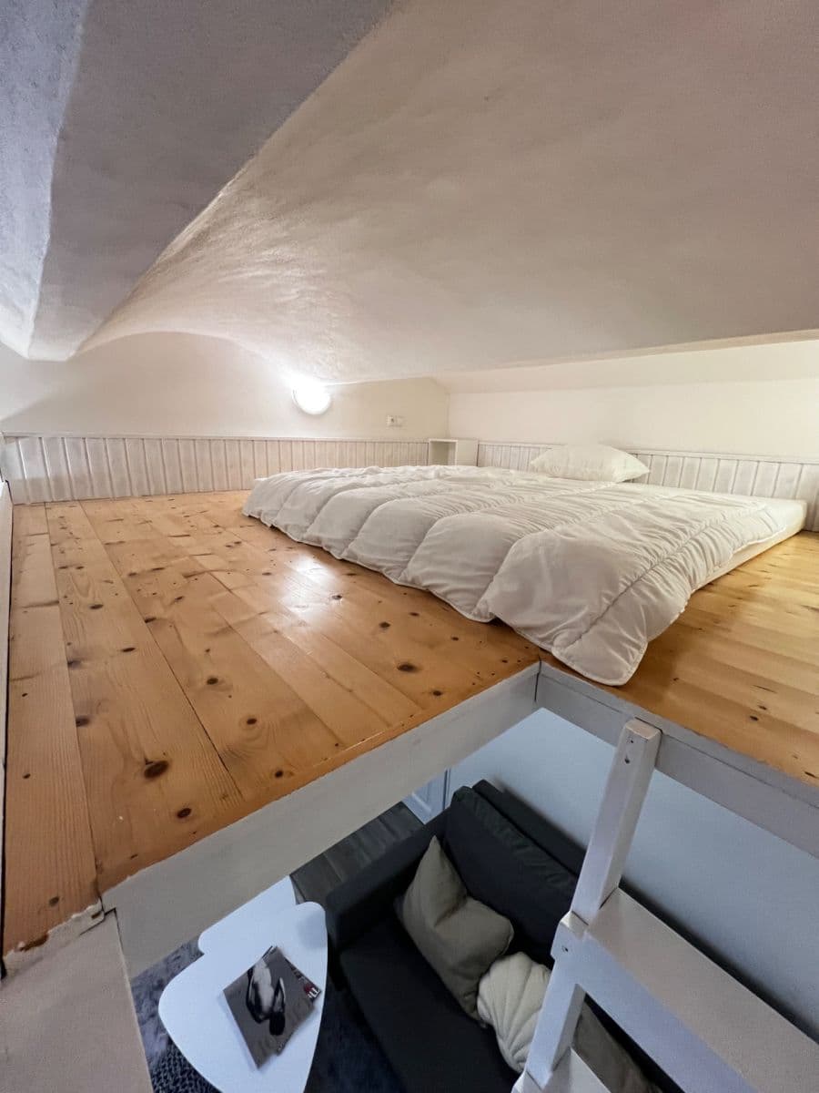 Pronájem bytu 2+kk 35 m², Plzeňská, Praha, Praha Pronájem bytu 2+kk 35 m², Plzeňská, Praha, Praha