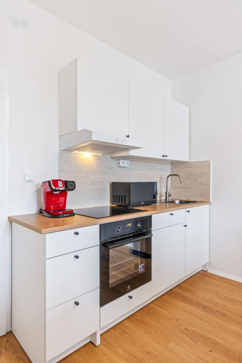 Pronájem bytu 102 m², Ortenovo náměstí, Praha, Praha Pronájem bytu 102 m², Ortenovo náměstí, Praha, Praha