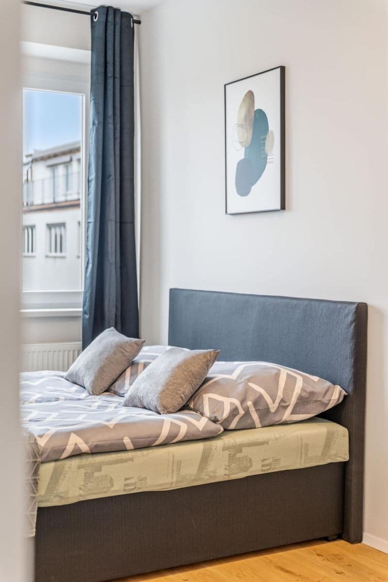 Pronájem bytu 102 m², Ortenovo náměstí, Praha, Praha Pronájem bytu 102 m², Ortenovo náměstí, Praha, Praha