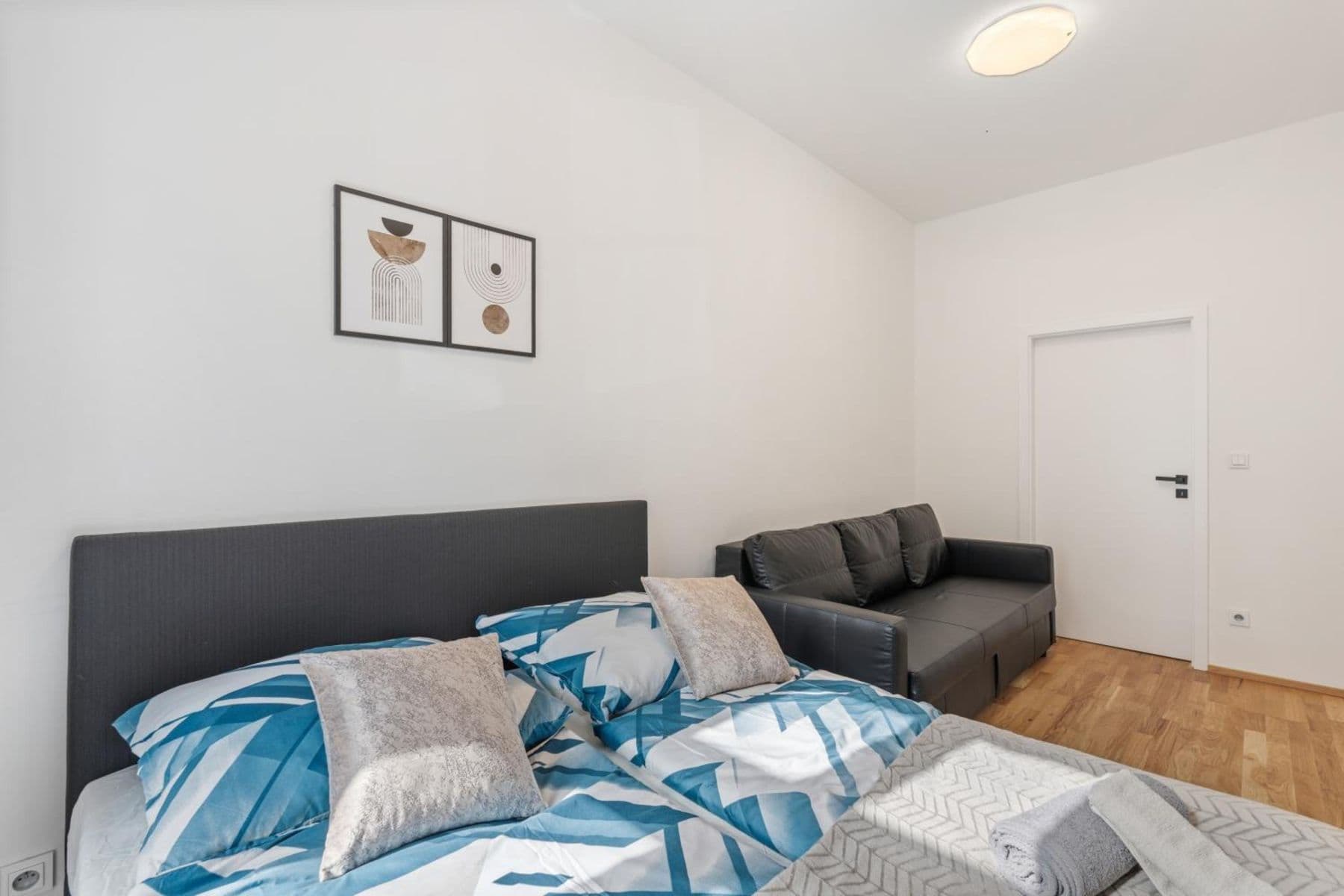 Pronájem bytu 112 m², Bělehradská, Praha, Praha Pronájem bytu 112 m², Bělehradská, Praha, Praha