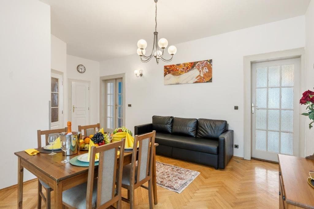 Pronájem bytu 143 m², Krakovská, Praha, Praha Pronájem bytu 143 m², Krakovská, Praha, Praha