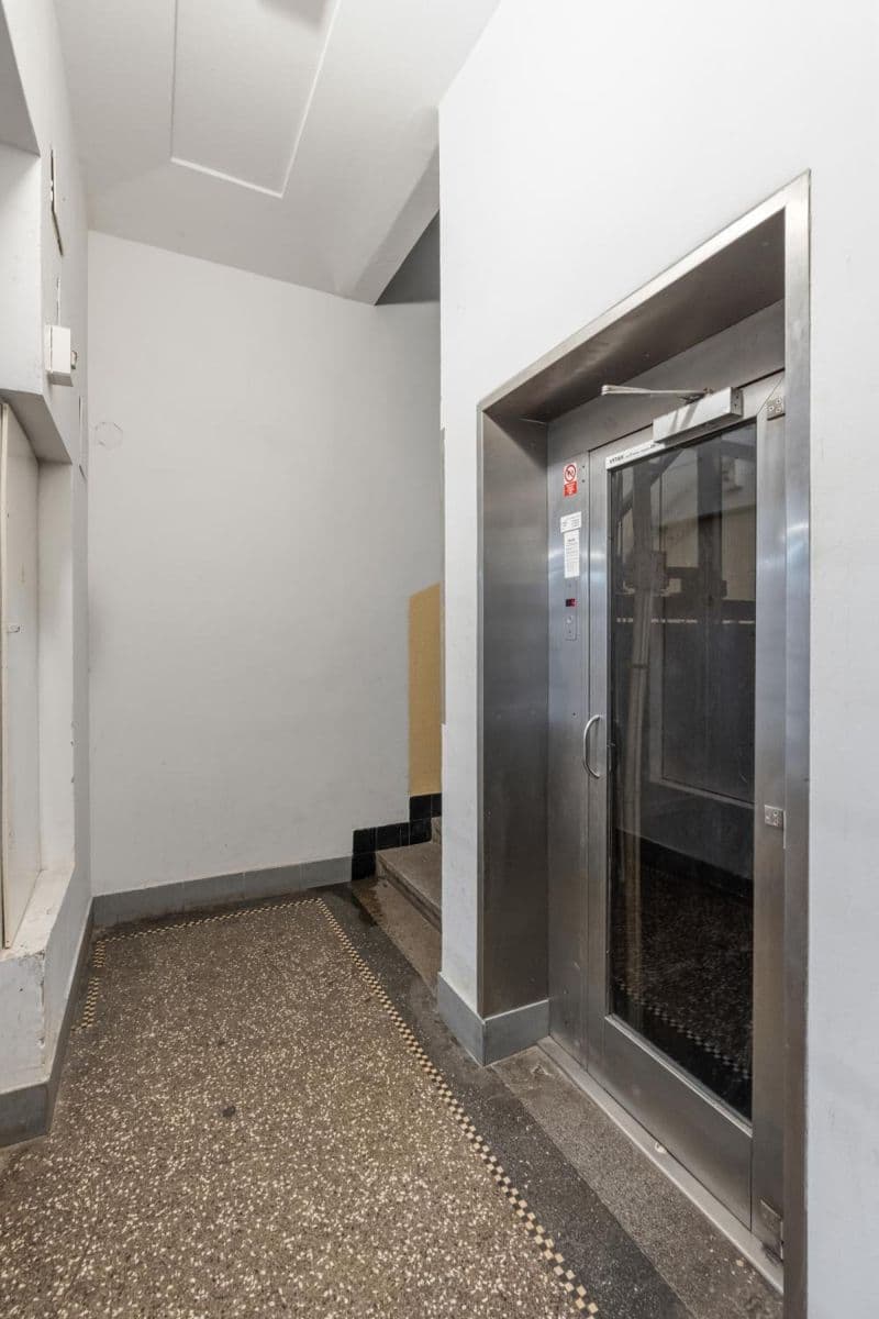 Pronájem bytu 143 m², Krakovská, Praha, Praha Pronájem bytu 143 m², Krakovská, Praha, Praha