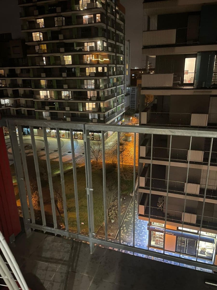 Pronájem bytu 1+kk 28 m², Nad Úžlabinou, Praha, Praha Pronájem bytu 1+kk 28 m², Nad Úžlabinou, Praha, Praha
