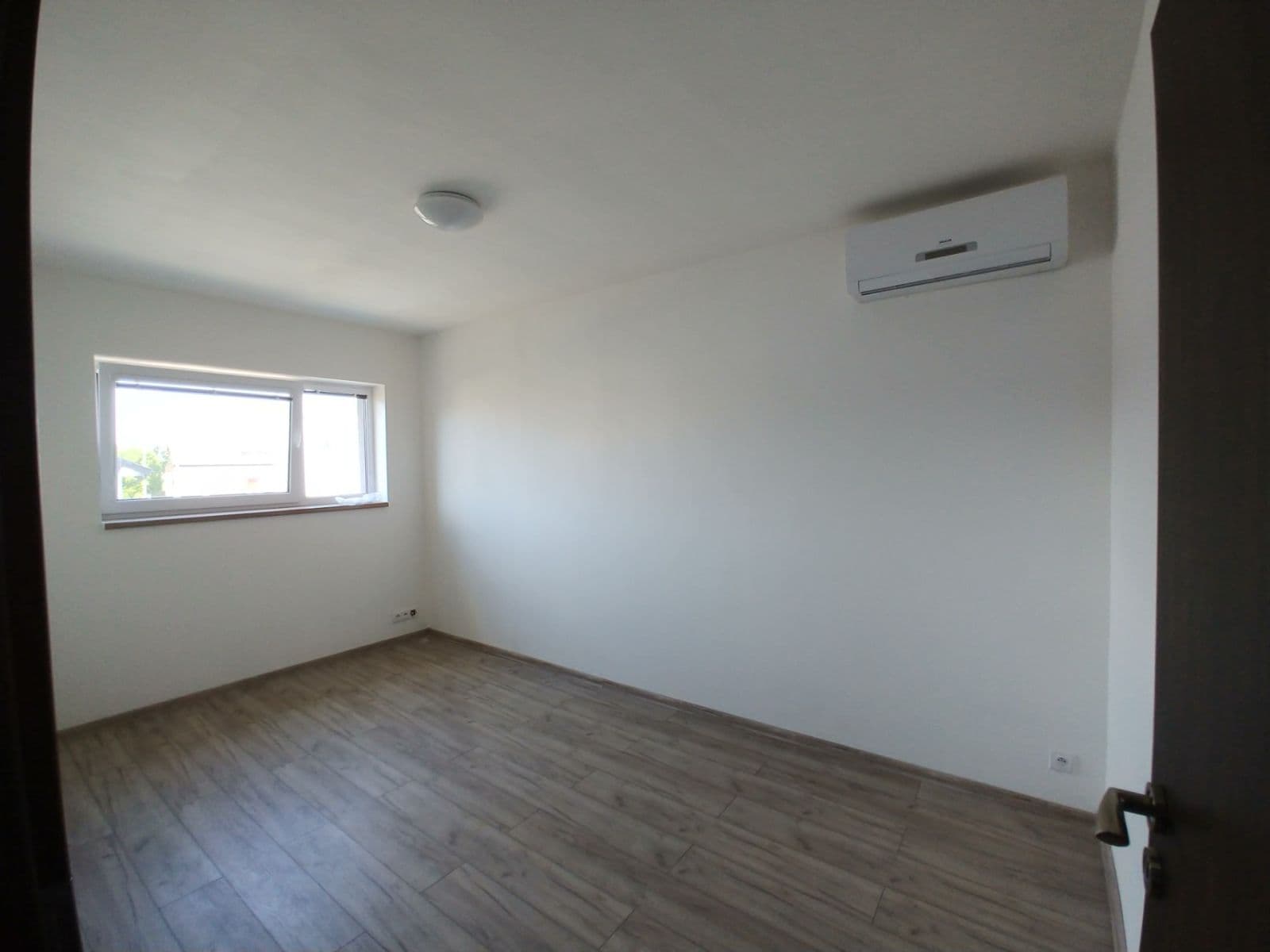 Pronájem domu 137 m², pozemek 312 m², Semonická, Praha, Praha Pronájem domu 137 m², pozemek 312 m², Semonická, Praha, Praha