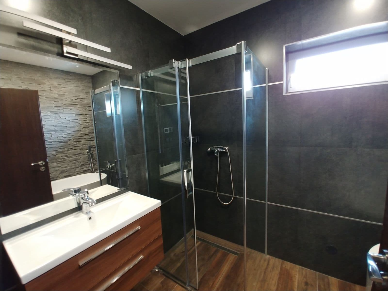 Pronájem domu 137 m², pozemek 312 m², Semonická, Praha, Praha Pronájem domu 137 m², pozemek 312 m², Semonická, Praha, Praha