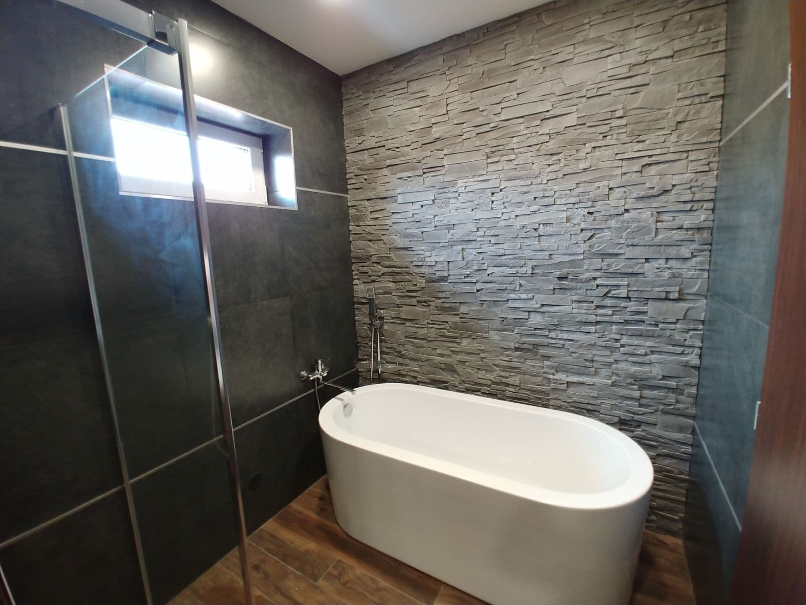 Pronájem domu 137 m², pozemek 312 m², Semonická, Praha, Praha Pronájem domu 137 m², pozemek 312 m², Semonická, Praha, Praha