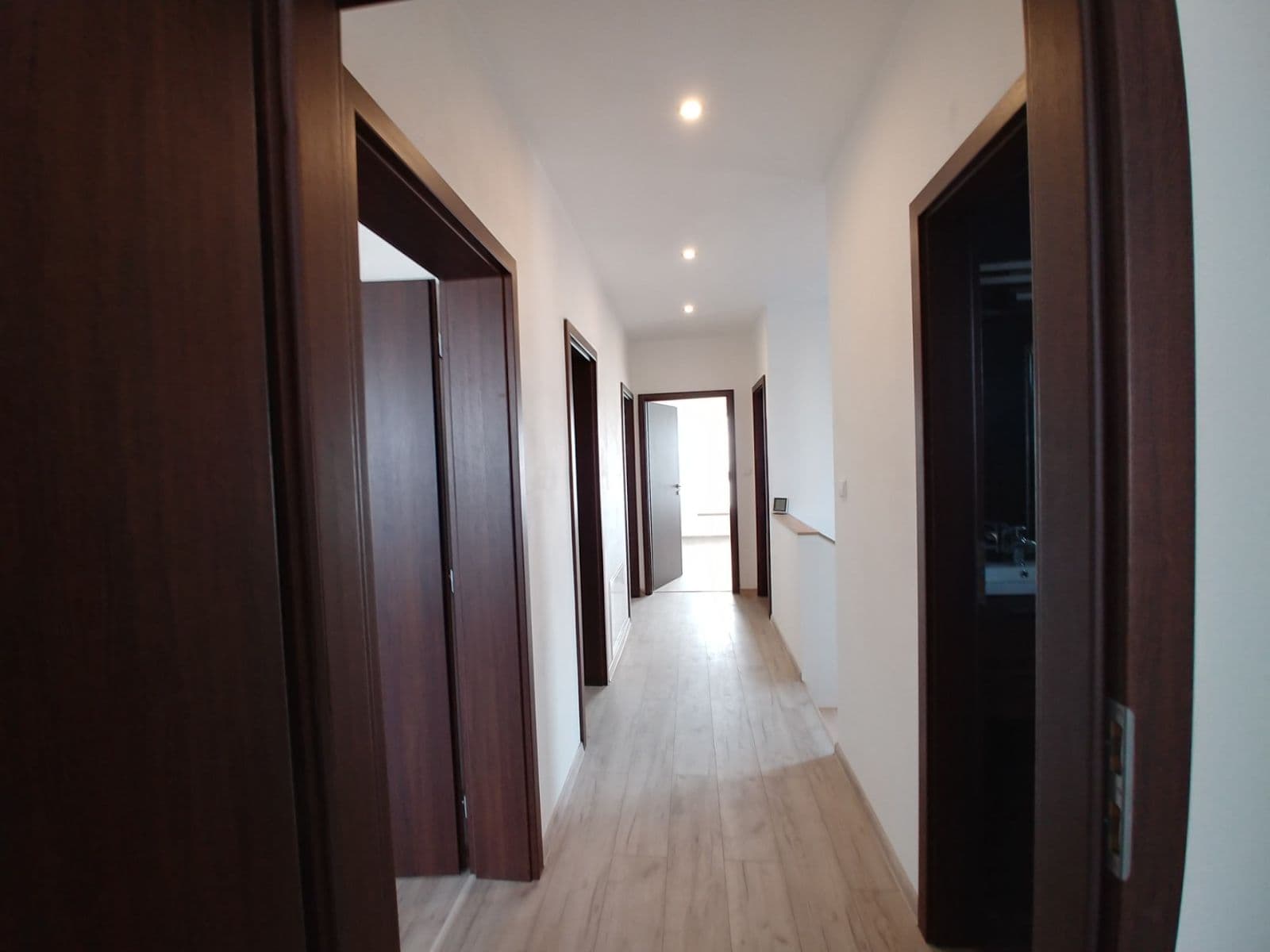 Pronájem domu 137 m², pozemek 312 m², Semonická, Praha, Praha Pronájem domu 137 m², pozemek 312 m², Semonická, Praha, Praha