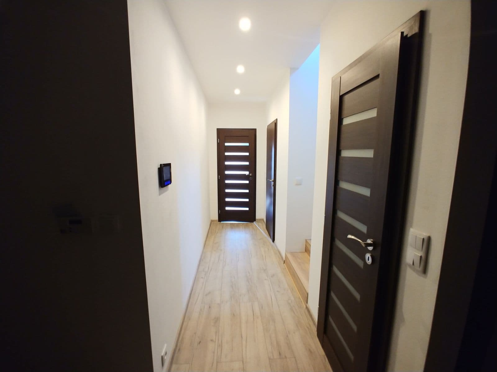 Pronájem domu 137 m², pozemek 312 m², Semonická, Praha, Praha Pronájem domu 137 m², pozemek 312 m², Semonická, Praha, Praha